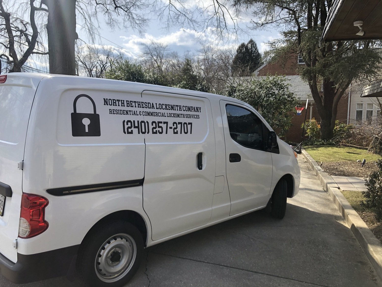 North_Bethesda_Locksmith_Van